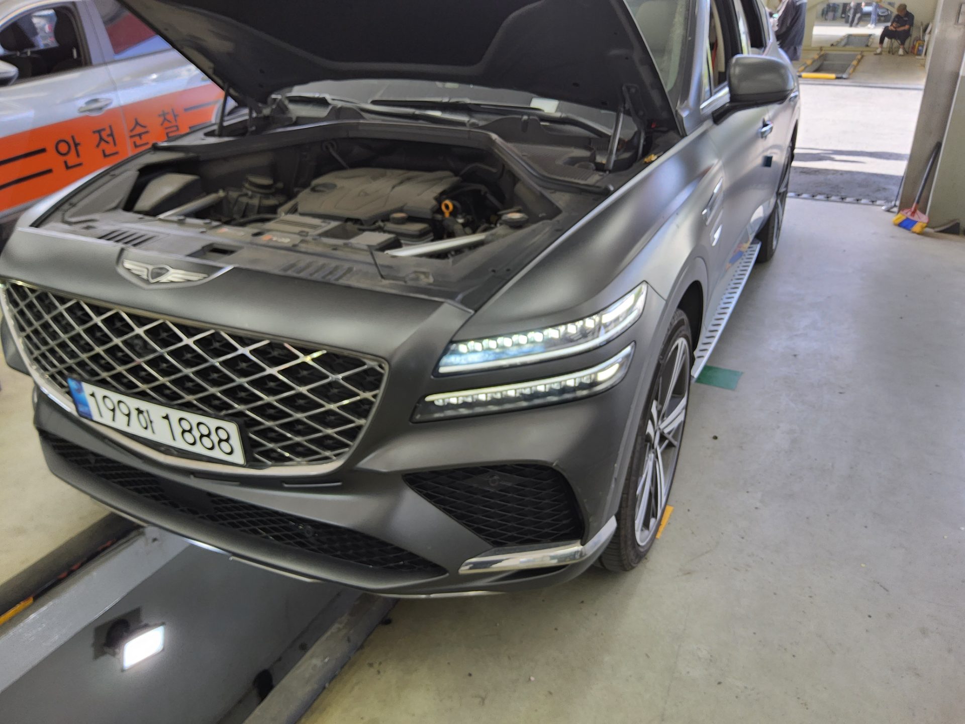 2024 - genesis gv80