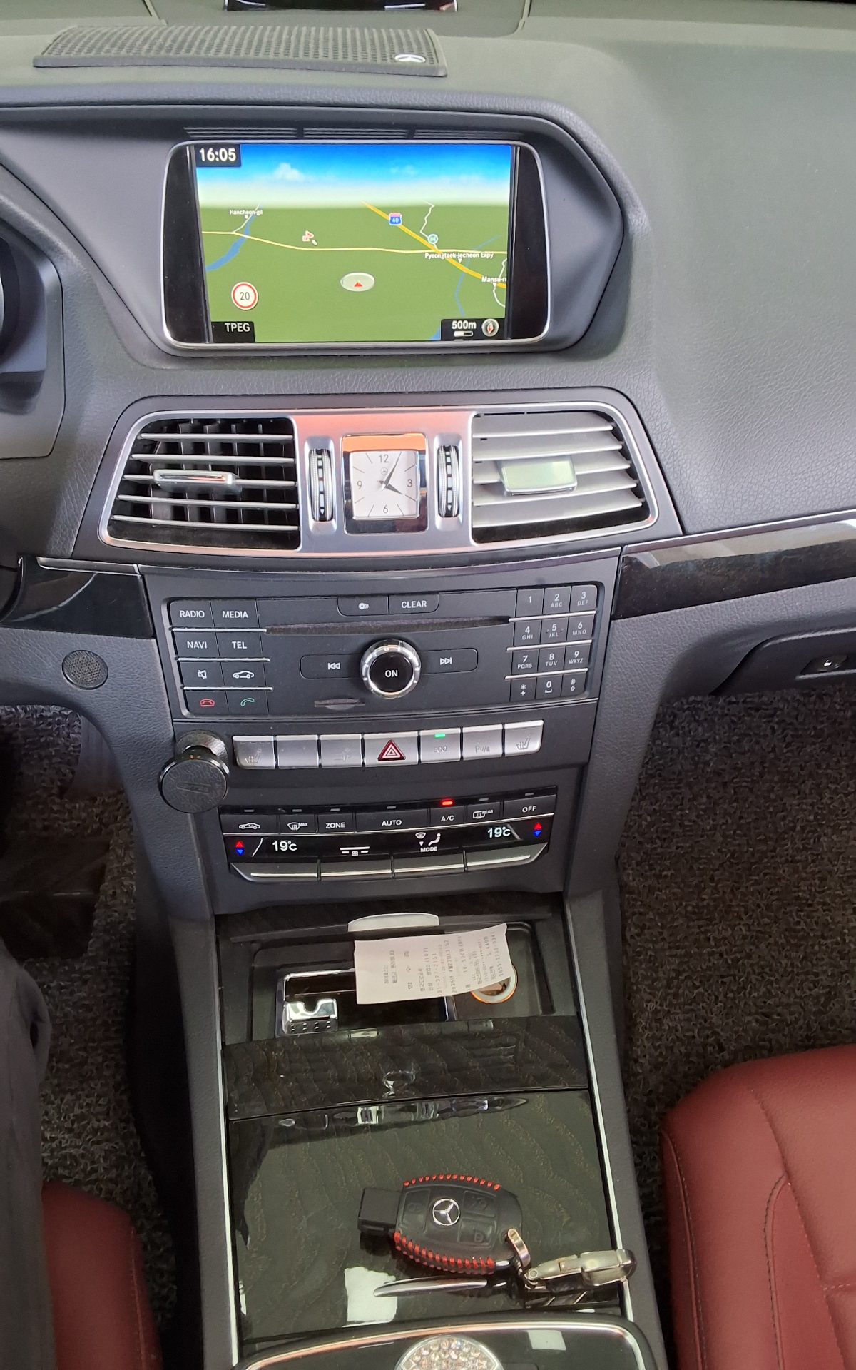 메르세데스-벤츠 E-클래스 2017 - 이미지 14