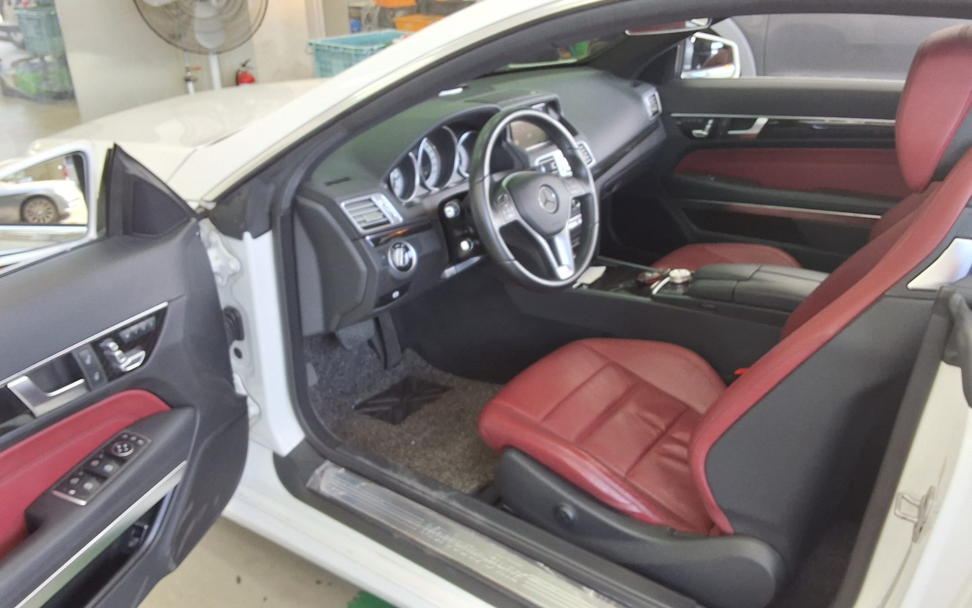 메르세데스-벤츠 E-클래스 2017 - 이미지 9