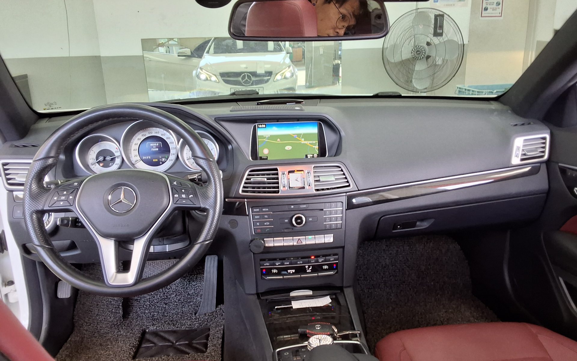 메르세데스-벤츠 E-클래스 2017 - 이미지 10