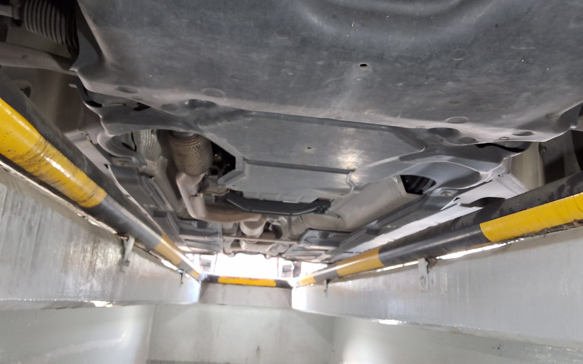 메르세데스-벤츠 E-클래스 2017 - 이미지 20