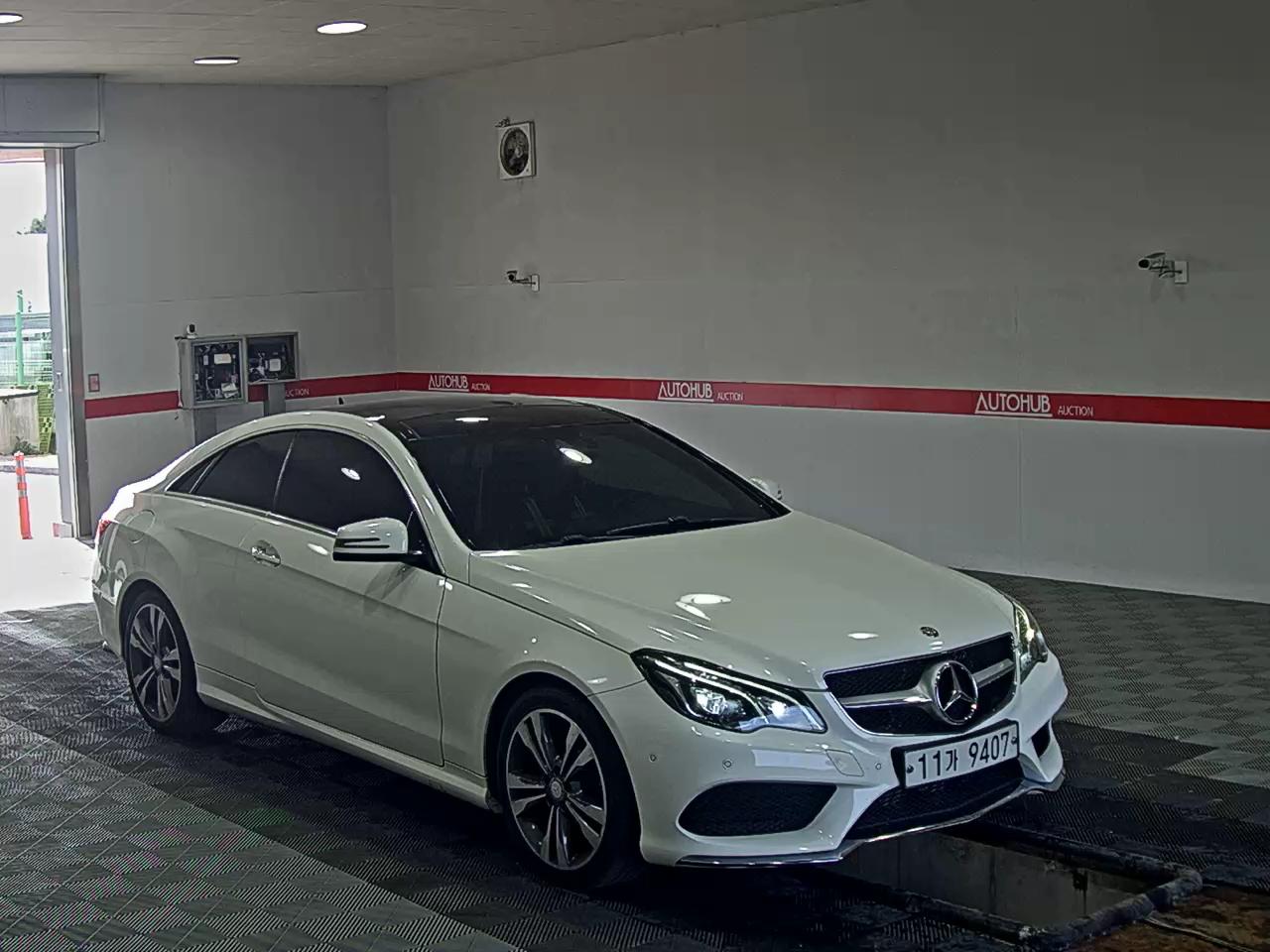 메르세데스-벤츠 E-클래스 2017 - 이미지 2