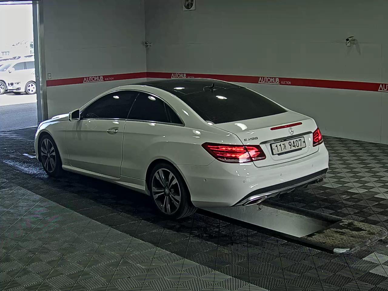 메르세데스-벤츠 E-클래스 2017 - 이미지 5