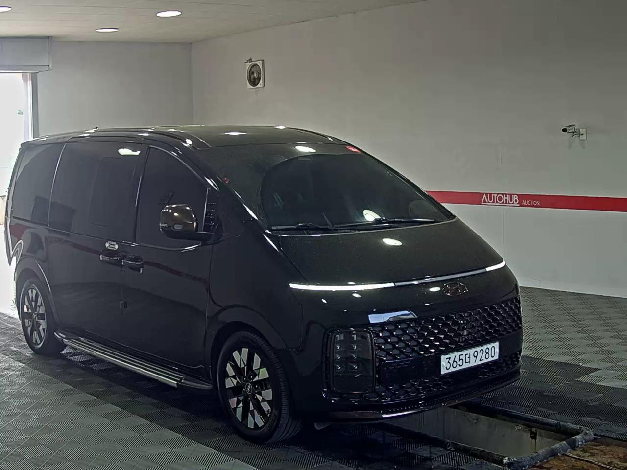 هيونداي ستاريا 2023 - صورة 2