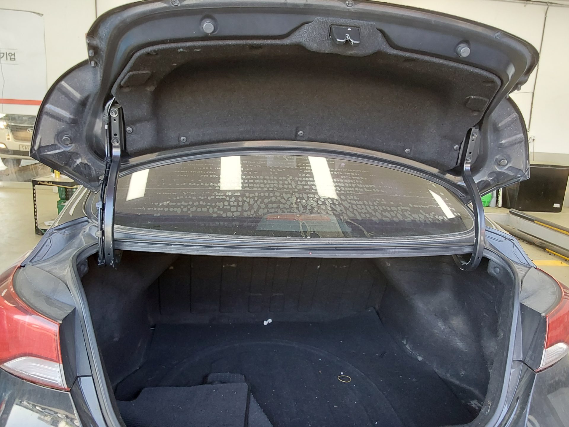 Hyundai Elantra 2014 - Image 14