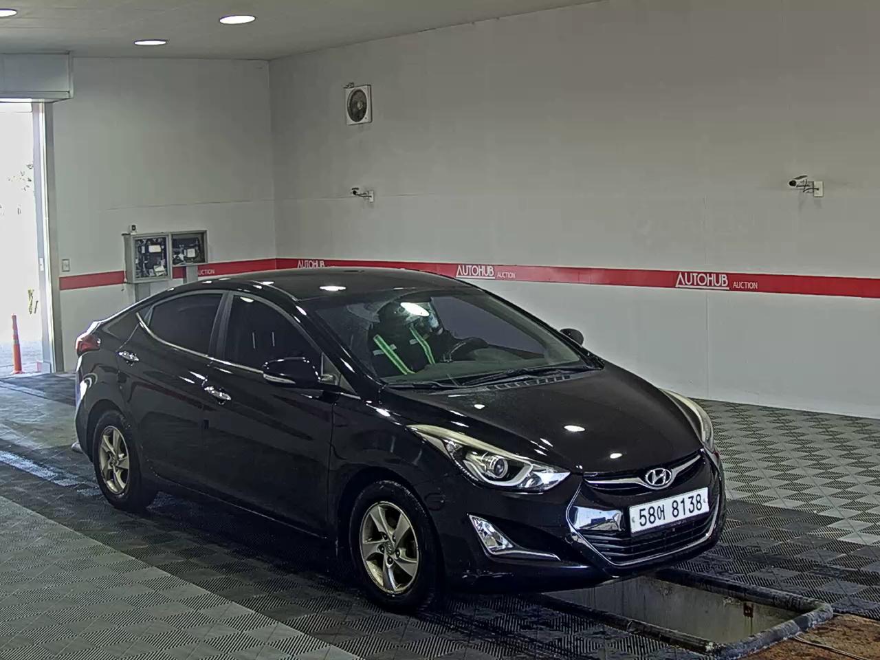 Hyundai Elantra 2014 - Image 2