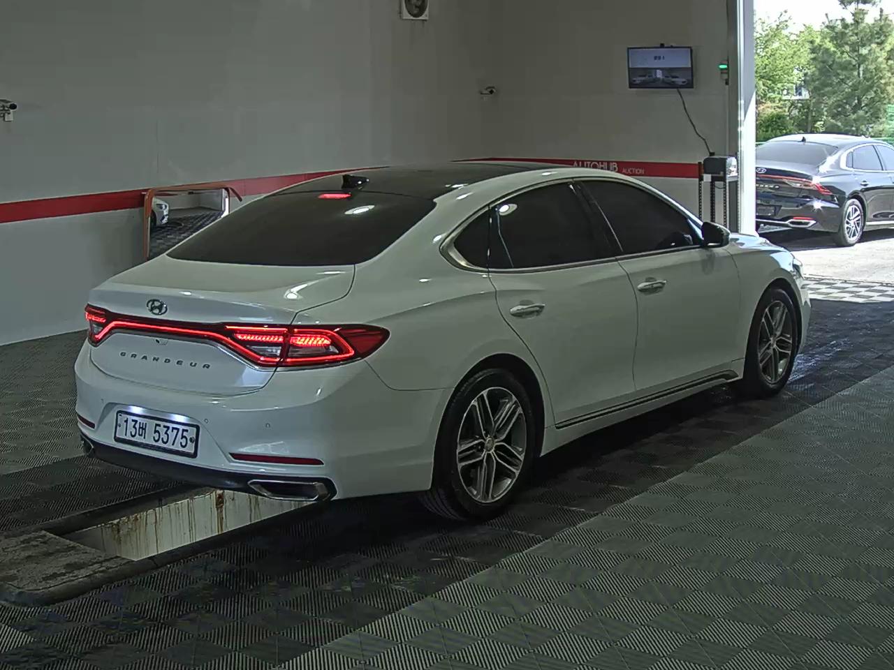 هيونداي جرانجر 2017 - صورة 4