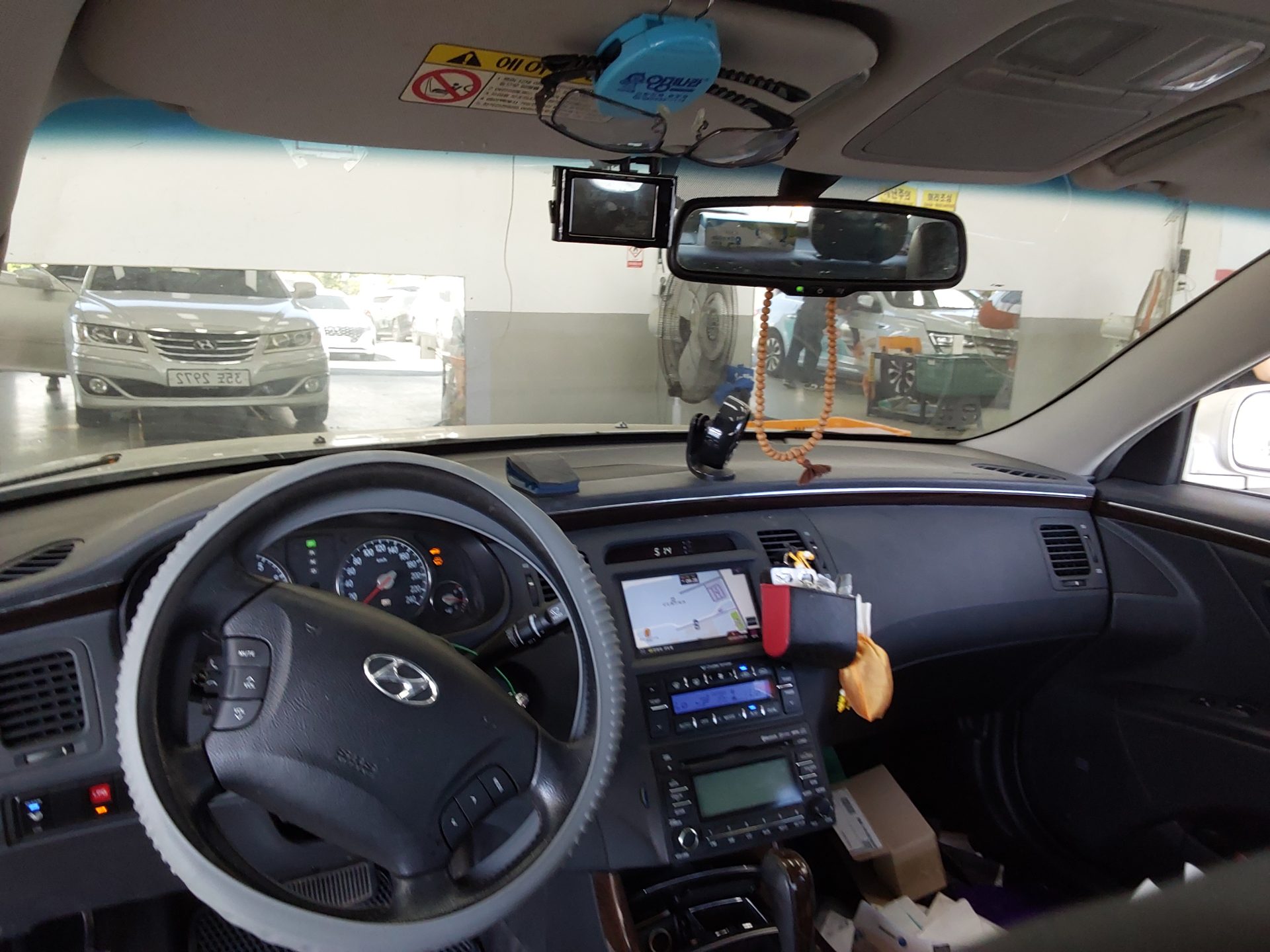 Hyundai Grandeur 2011 - Image 11