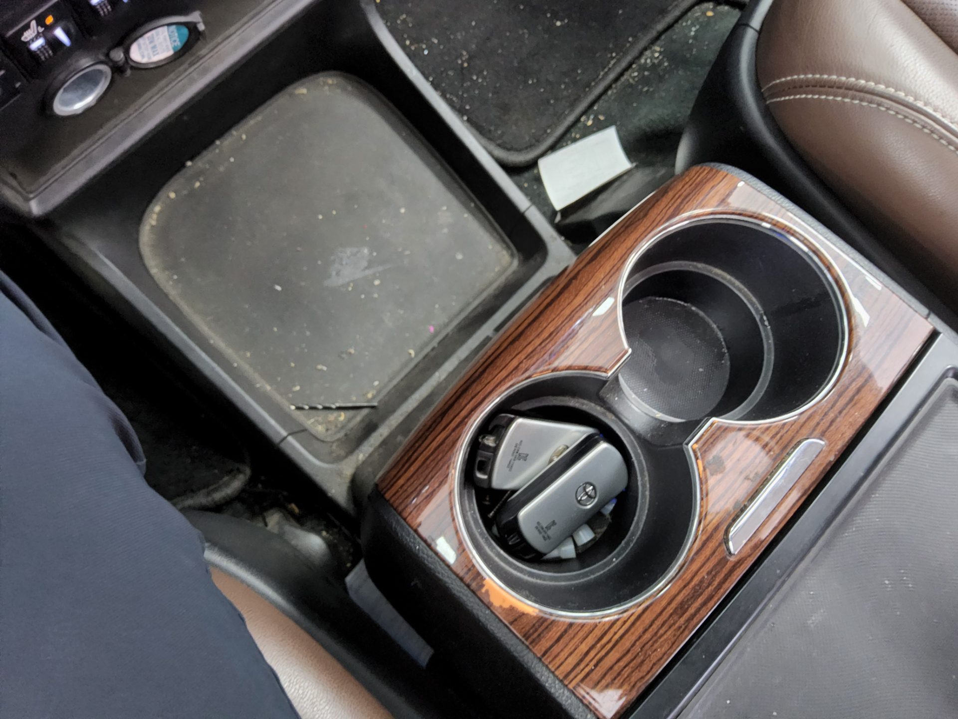 تويوتا سيينا 2016 - صورة 18