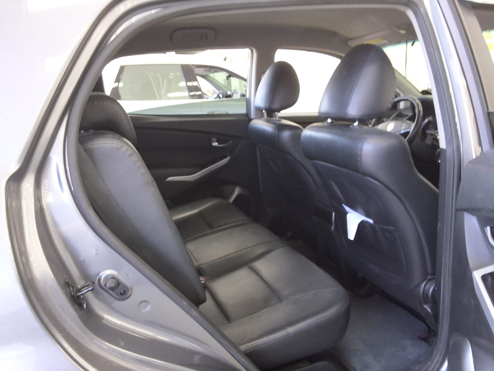 KG Mobility Korando - 12