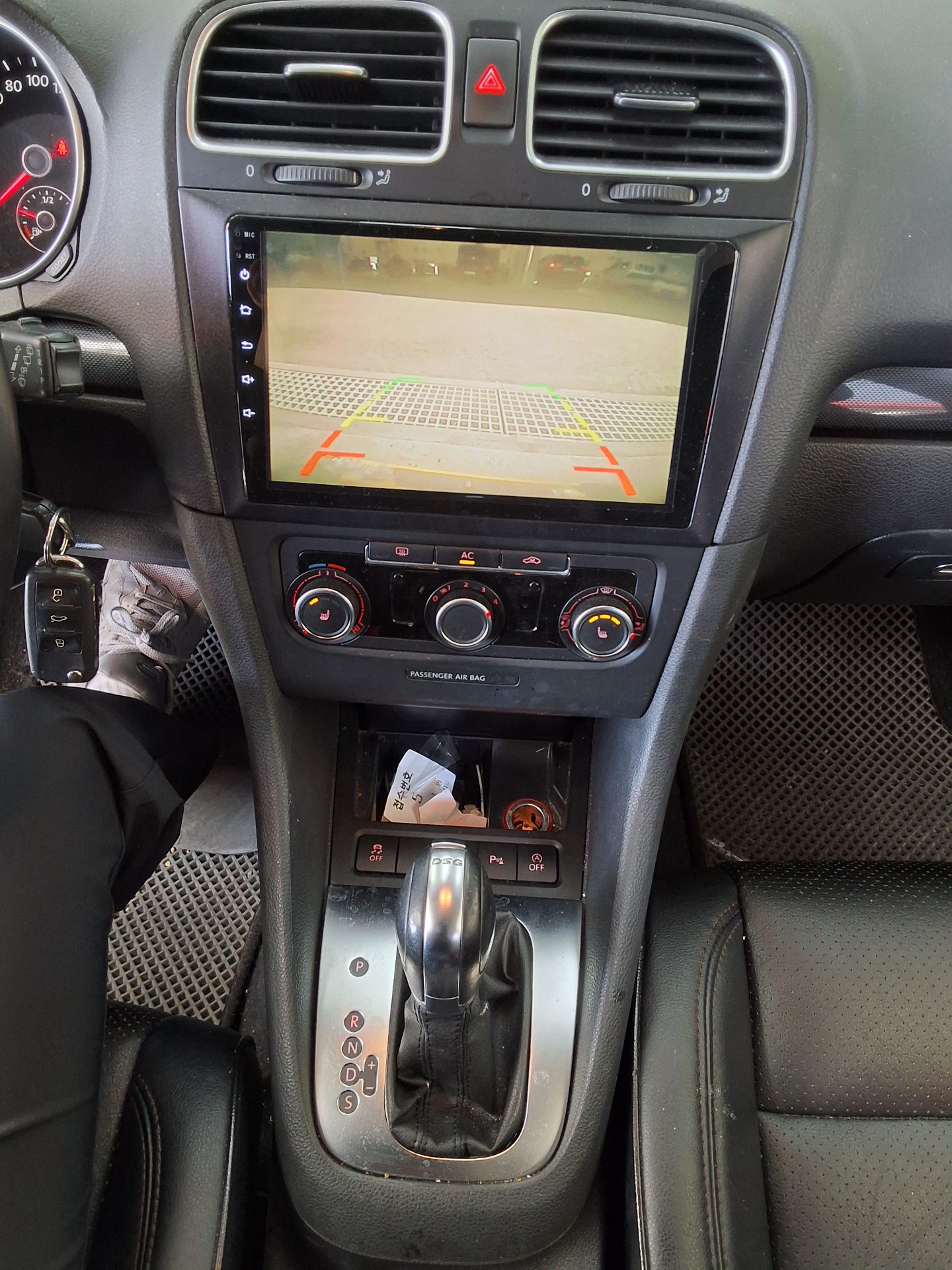 Volkswagen Golf 2011 - Image 10