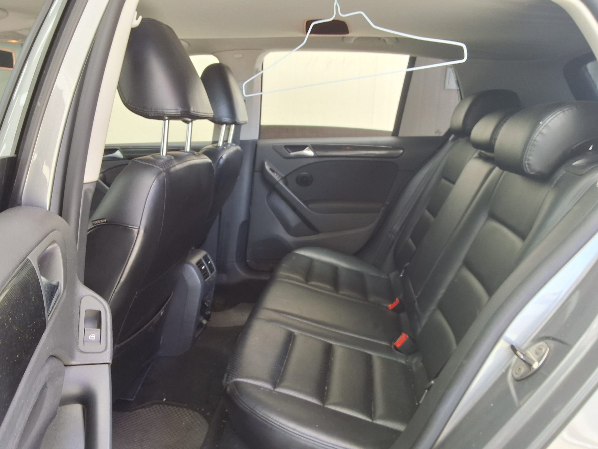 Volkswagen Golf 2011 - Image 11