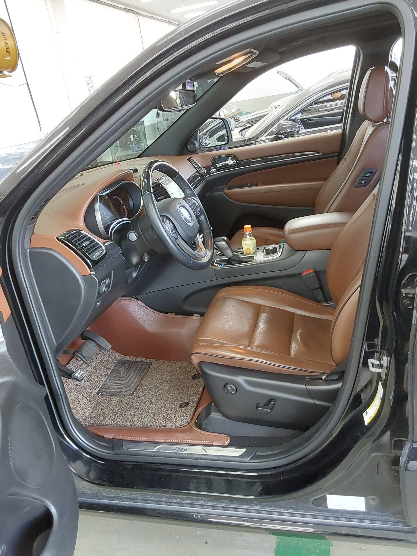 Jeep Grand Cherokee 2020 - Image 9