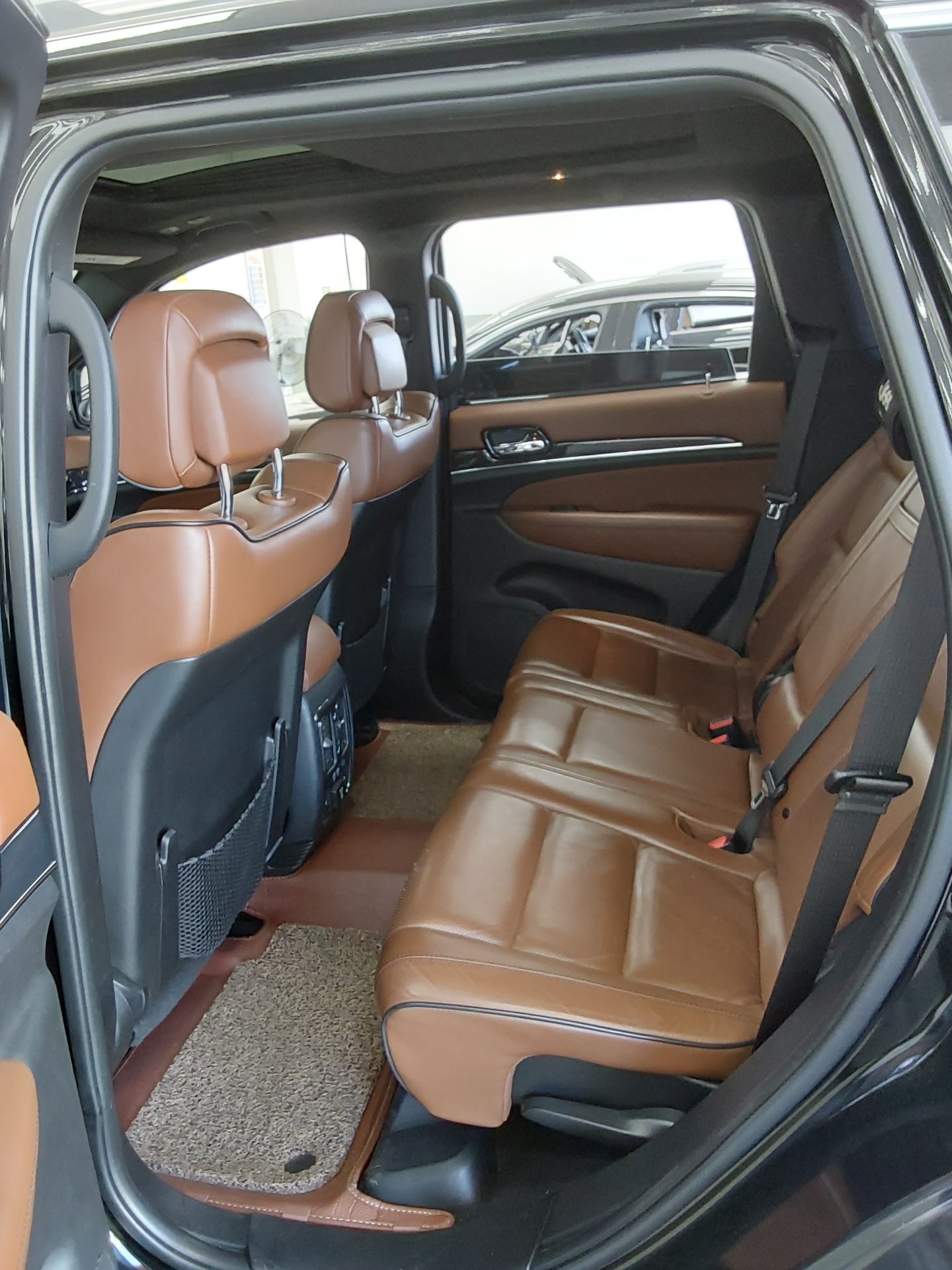 Jeep Grand Cherokee 2020 - Image 11