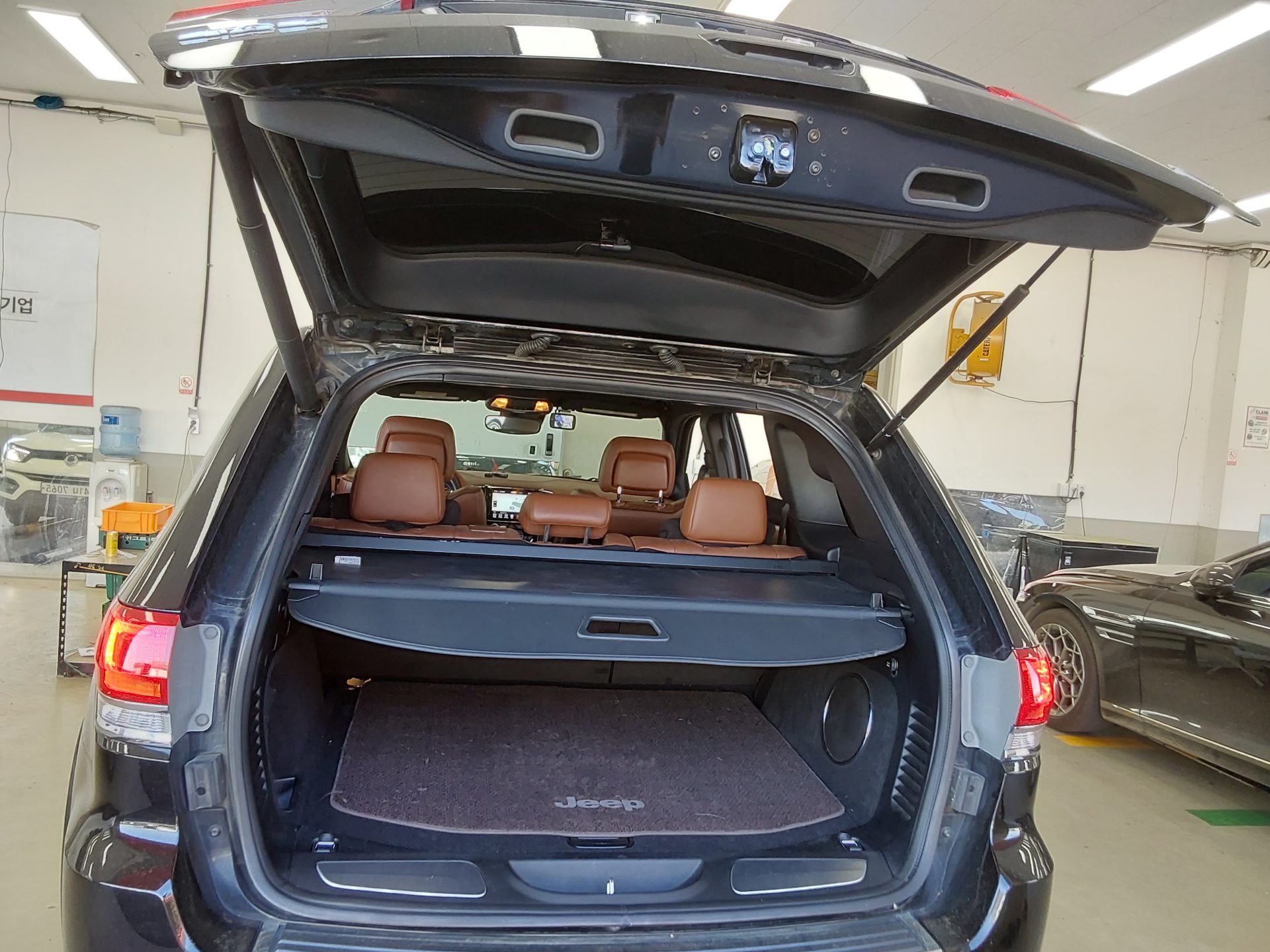 Jeep Grand Cherokee 2020 - Image 14