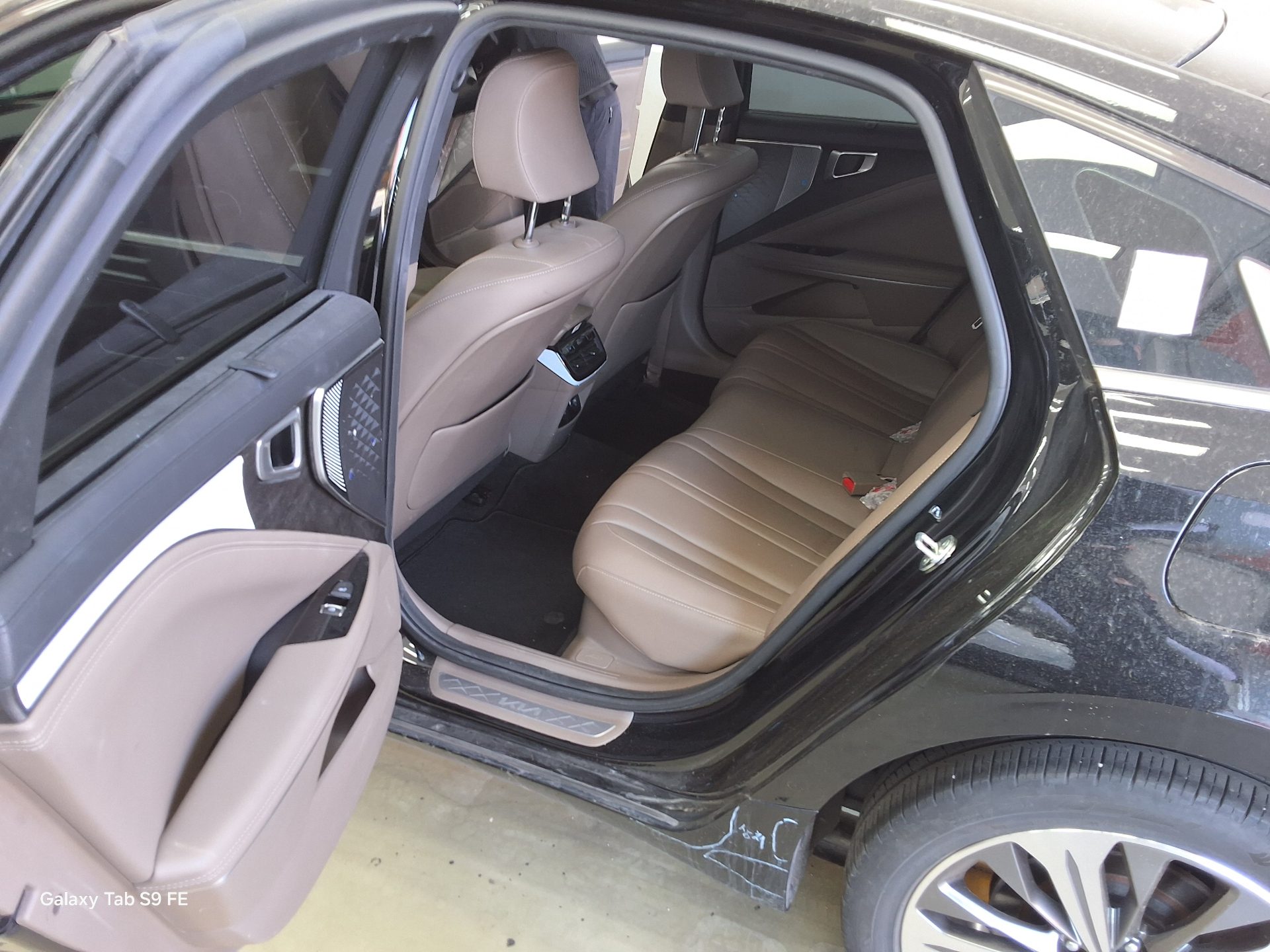 Kia K8 - 11