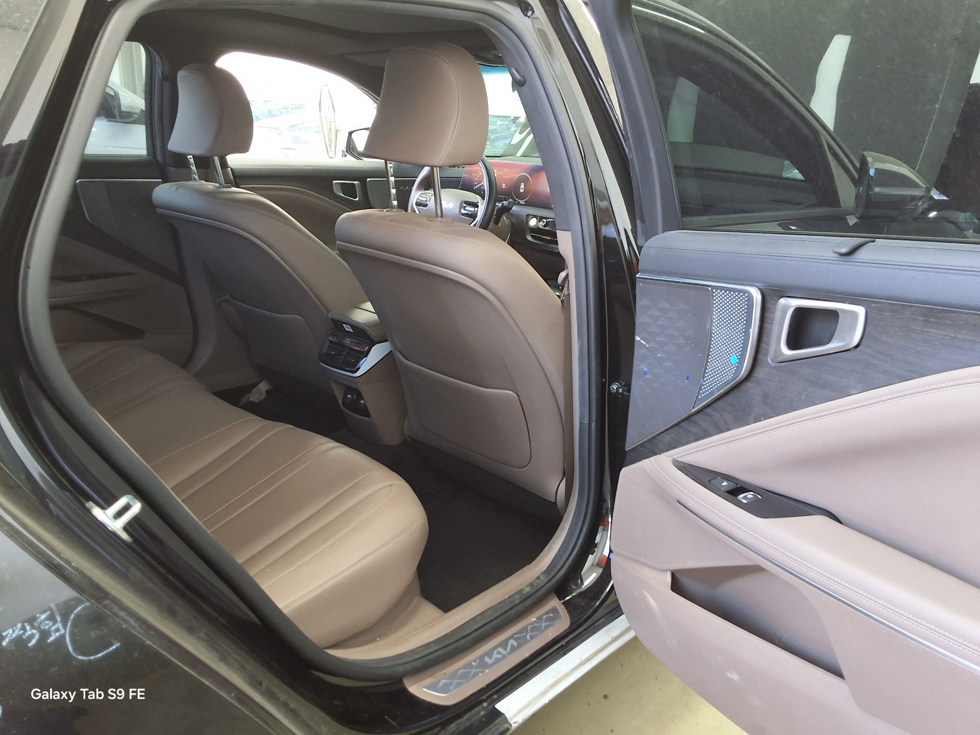 Kia K8 - 12