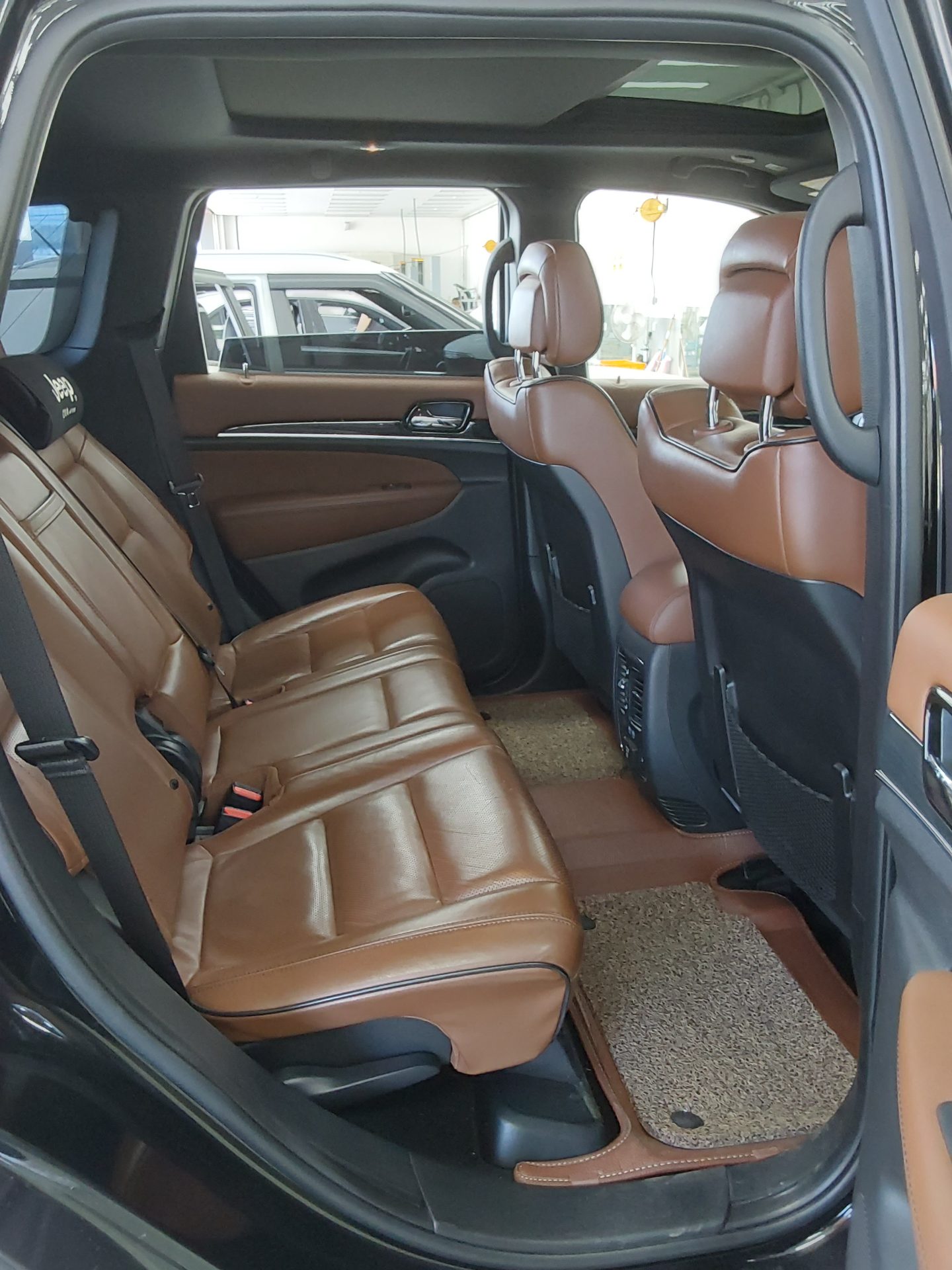 Jeep Grand Cherokee 2020 - Image 12