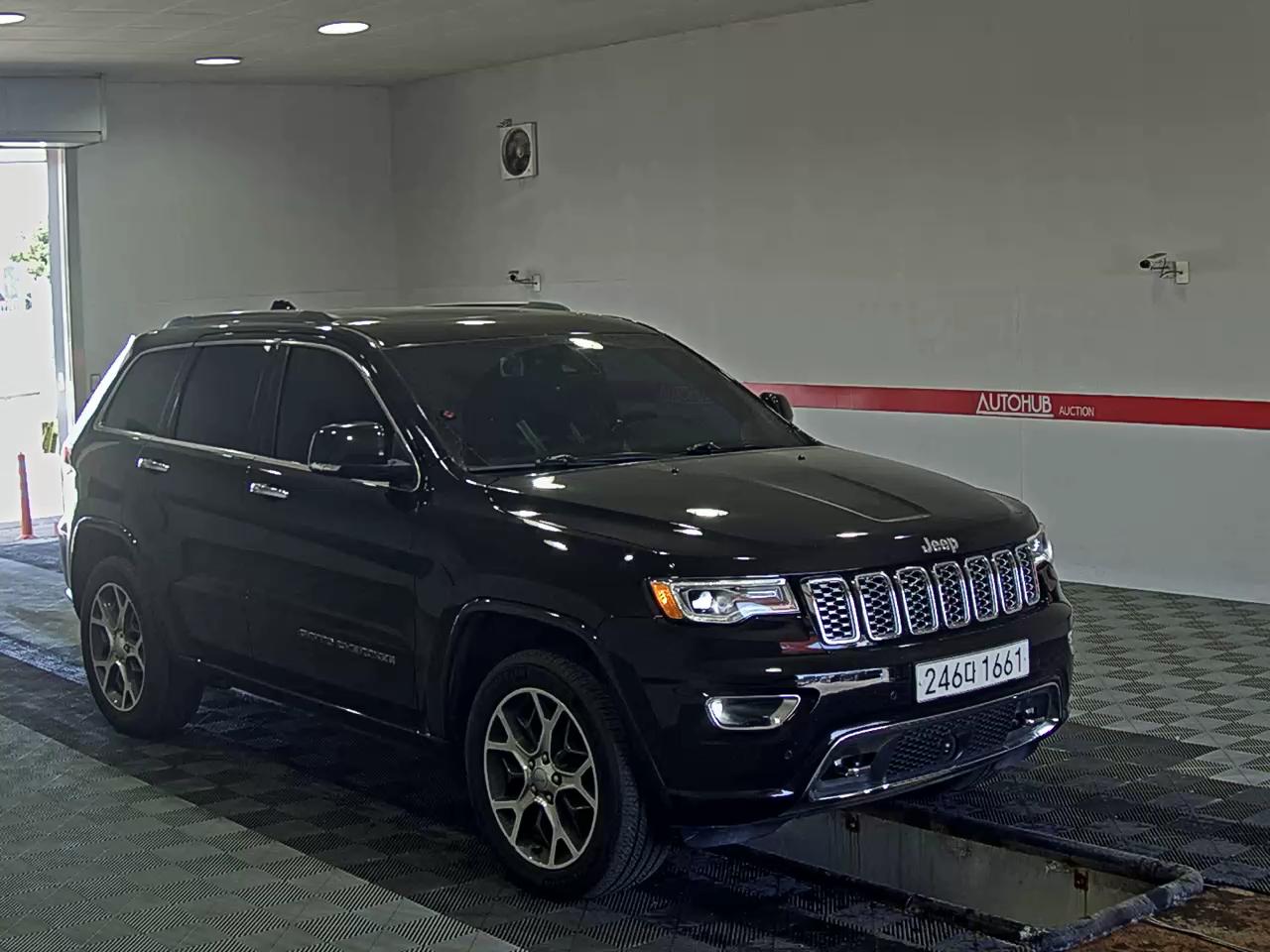 Jeep Grand Cherokee 2020 - Image 2