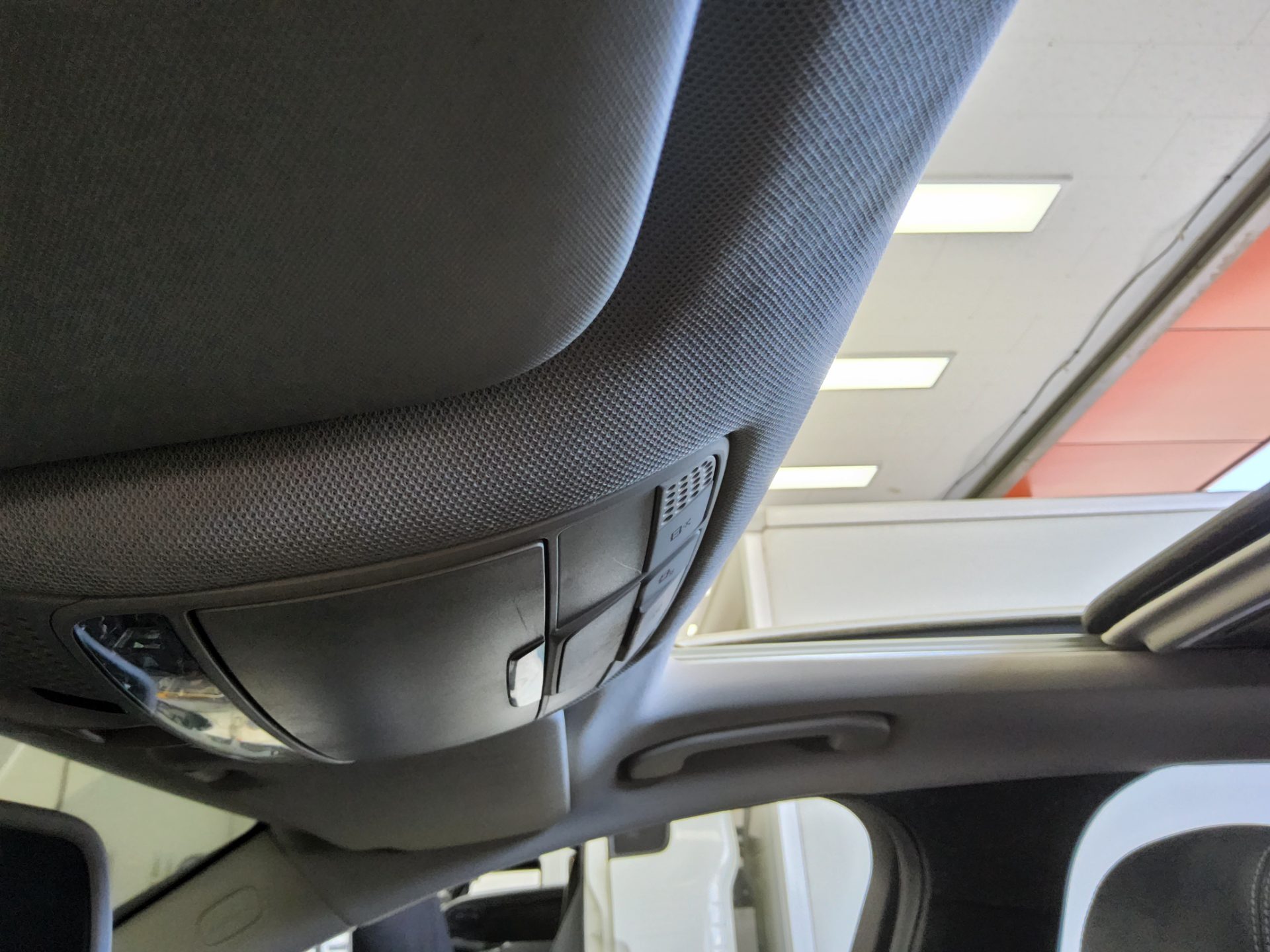 메르세데스-벤츠 C-클래스 2016 - 이미지 18