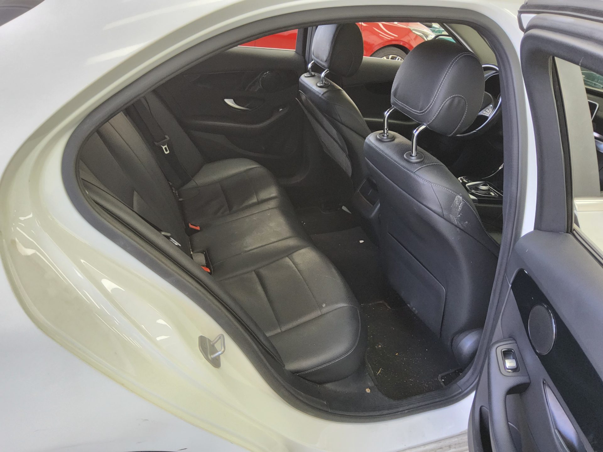 메르세데스-벤츠 C-클래스 2016 - 이미지 12