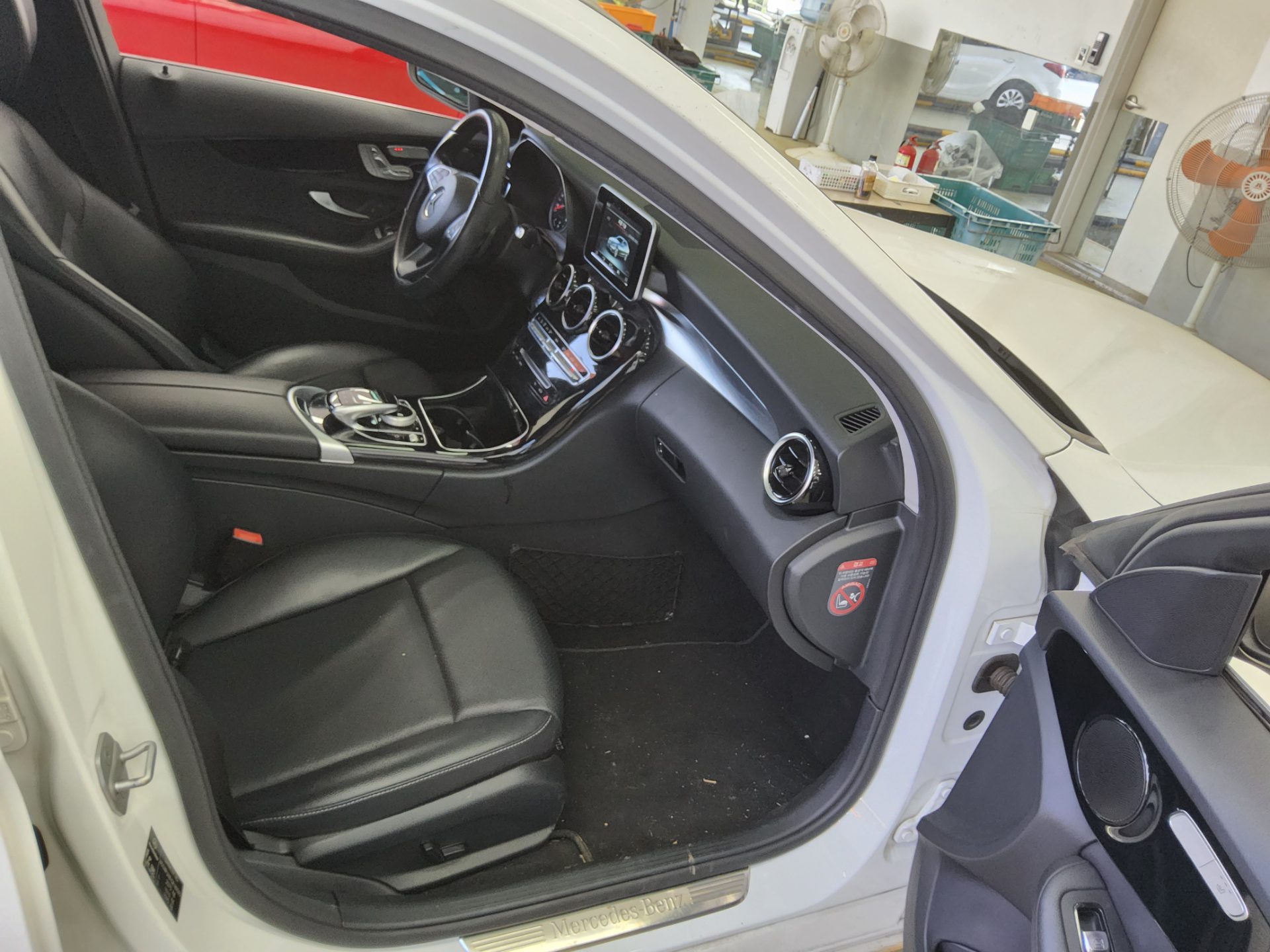 메르세데스-벤츠 C-클래스 2016 - 이미지 13