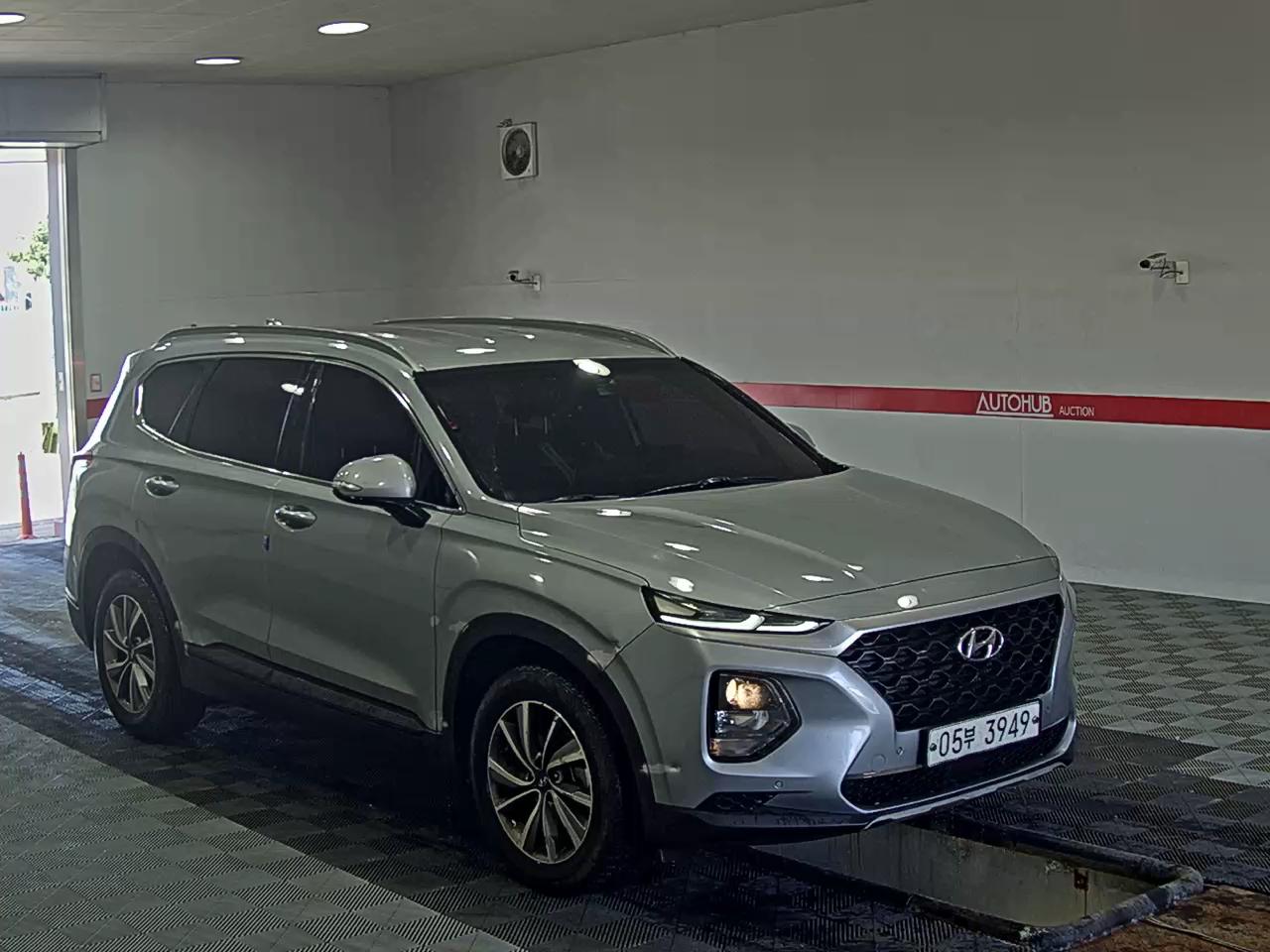 Hyundai Santa Fe 2019 - Image 2