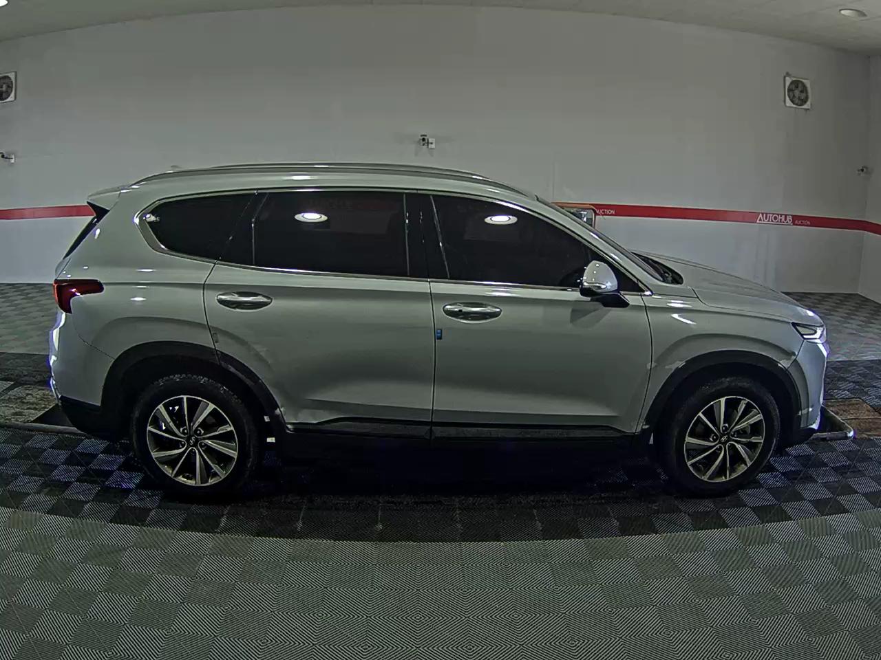 Hyundai Santa Fe 2019 - Image 3