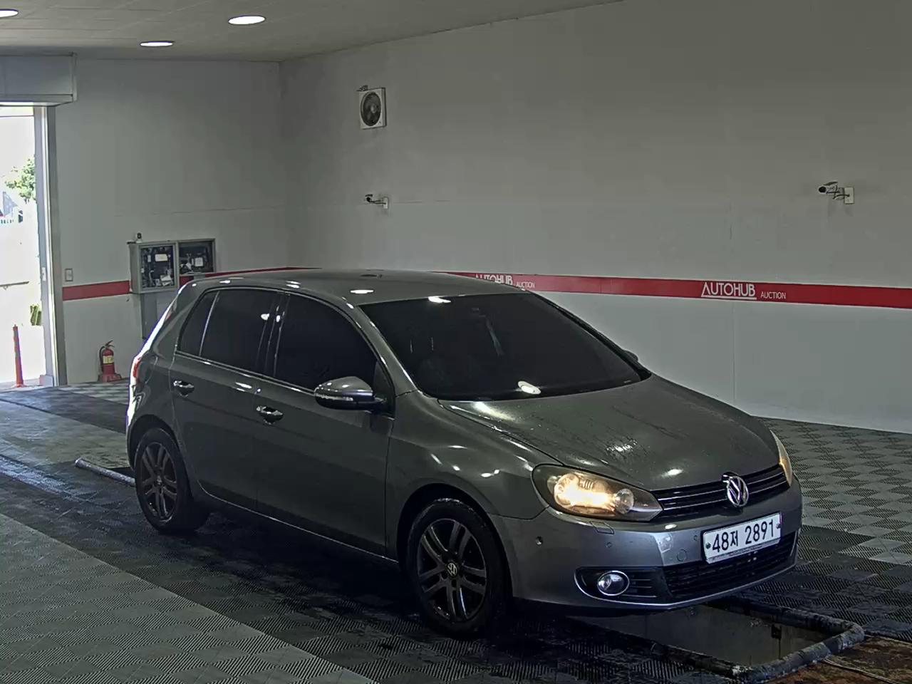 Volkswagen Golf 2011 - Image 2