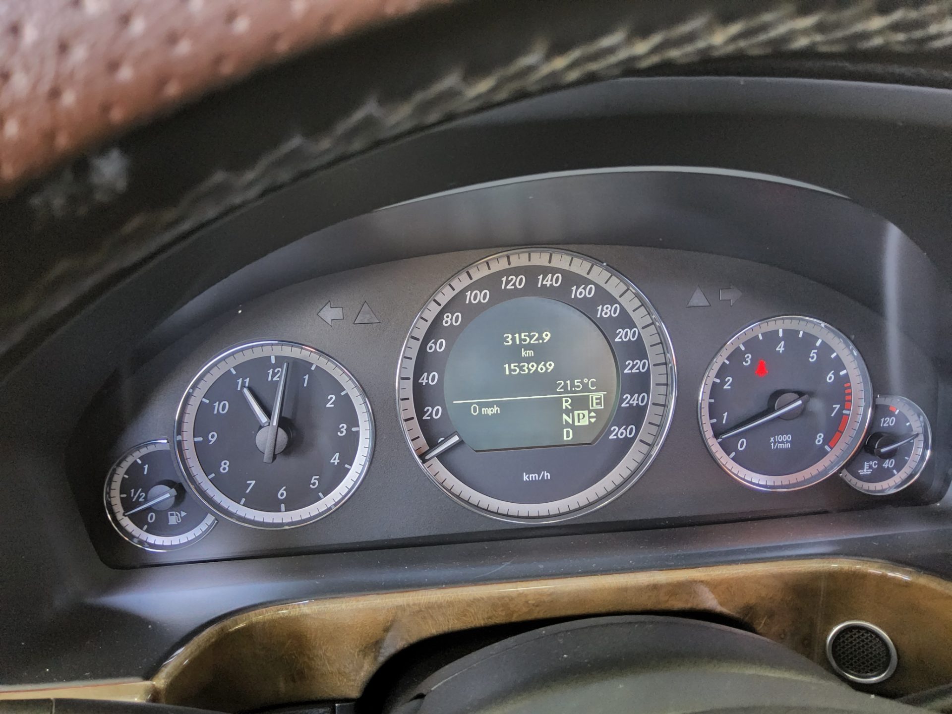 메르세데스-벤츠 E-클래스 2011 - 이미지 8