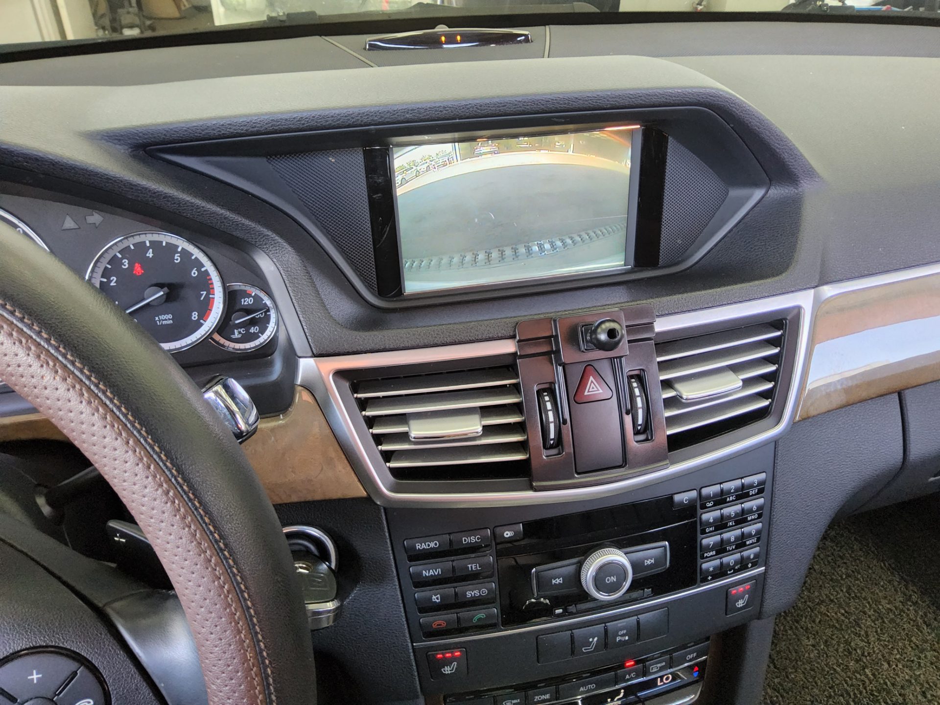 메르세데스-벤츠 E-클래스 2011 - 이미지 16