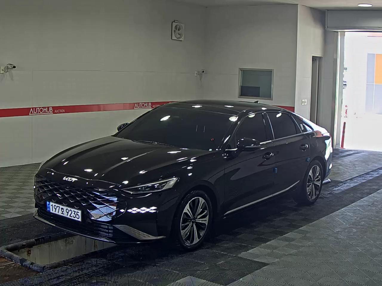 Kia K8