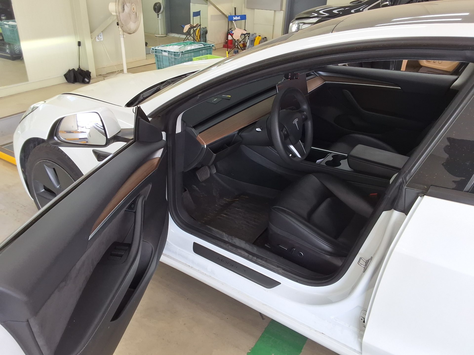 TESLA Model 3 2022 - 이미지 9