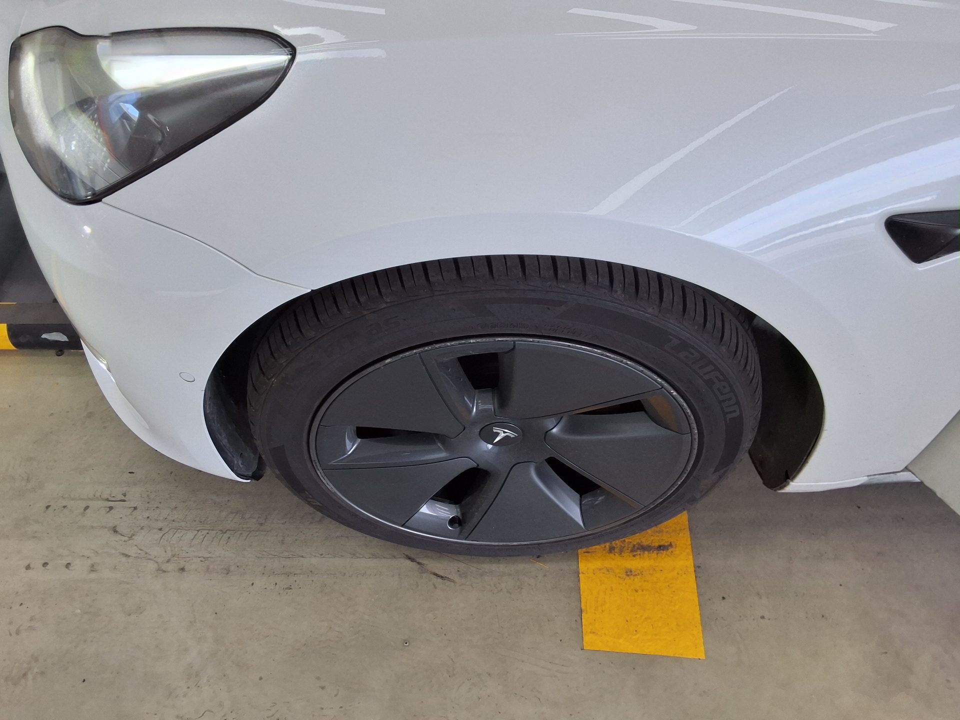 TESLA Model 3 2022 - 이미지 21