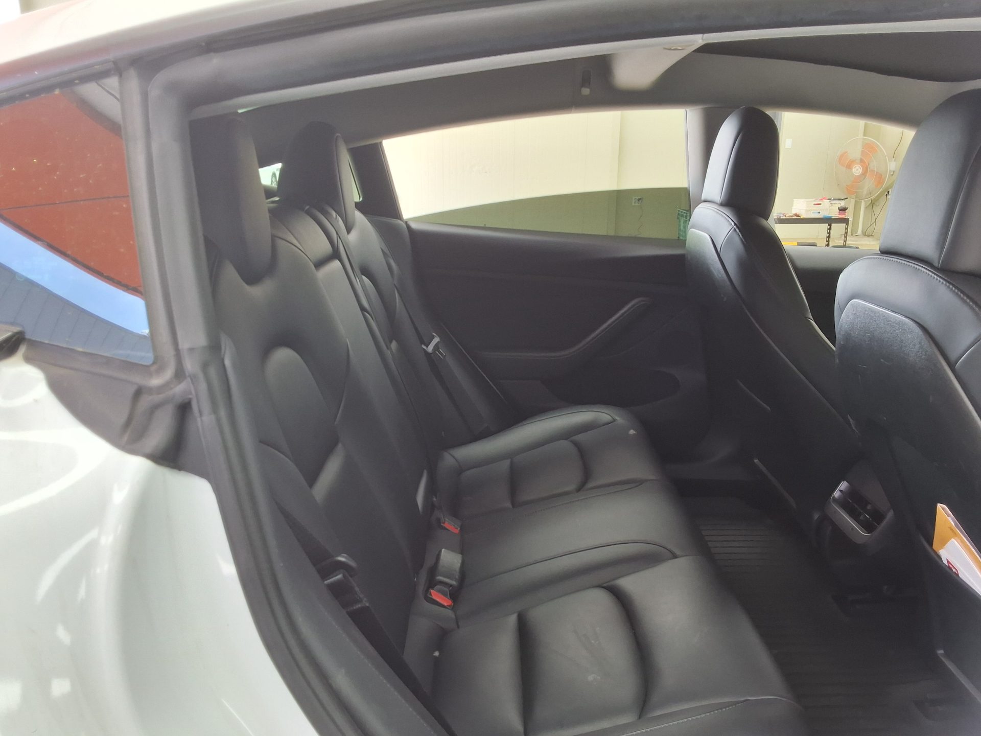 TESLA Model 3 2022 - 이미지 12