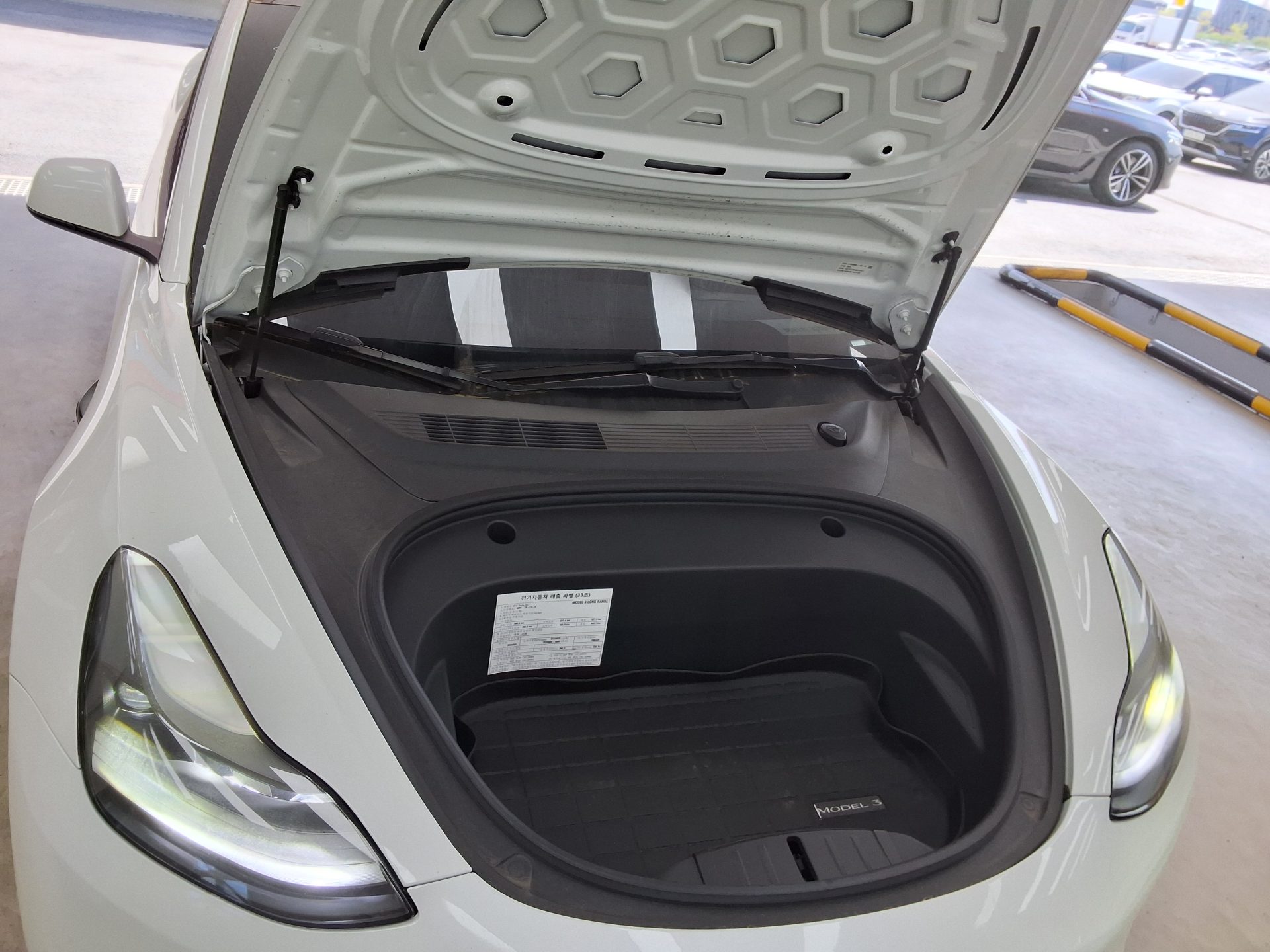 TESLA Model 3 2022 - 이미지 19