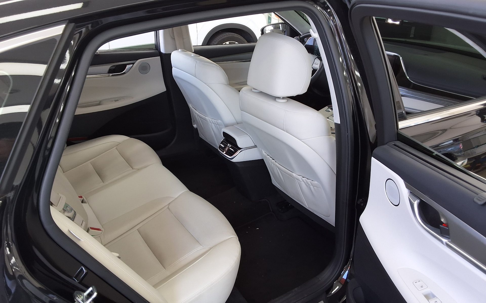 2023 - hyundai grandeur