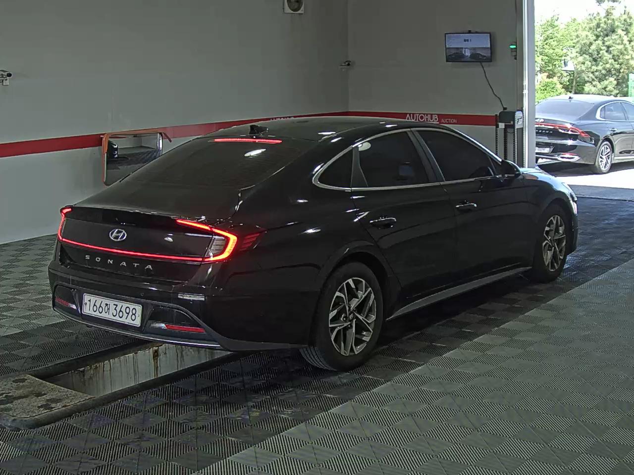 Hyundai Sonata 2021 - Image 4