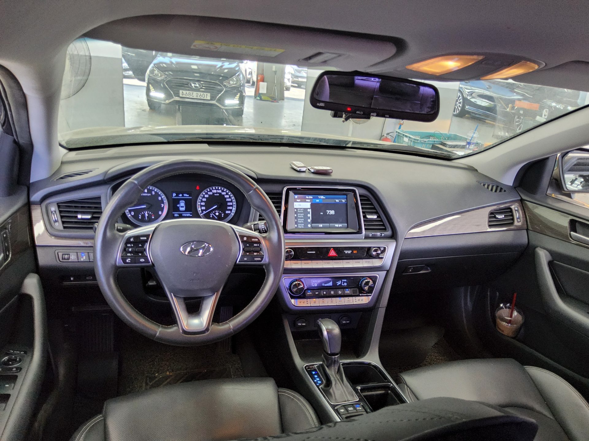Hyundai Sonata 2018 - Image 10