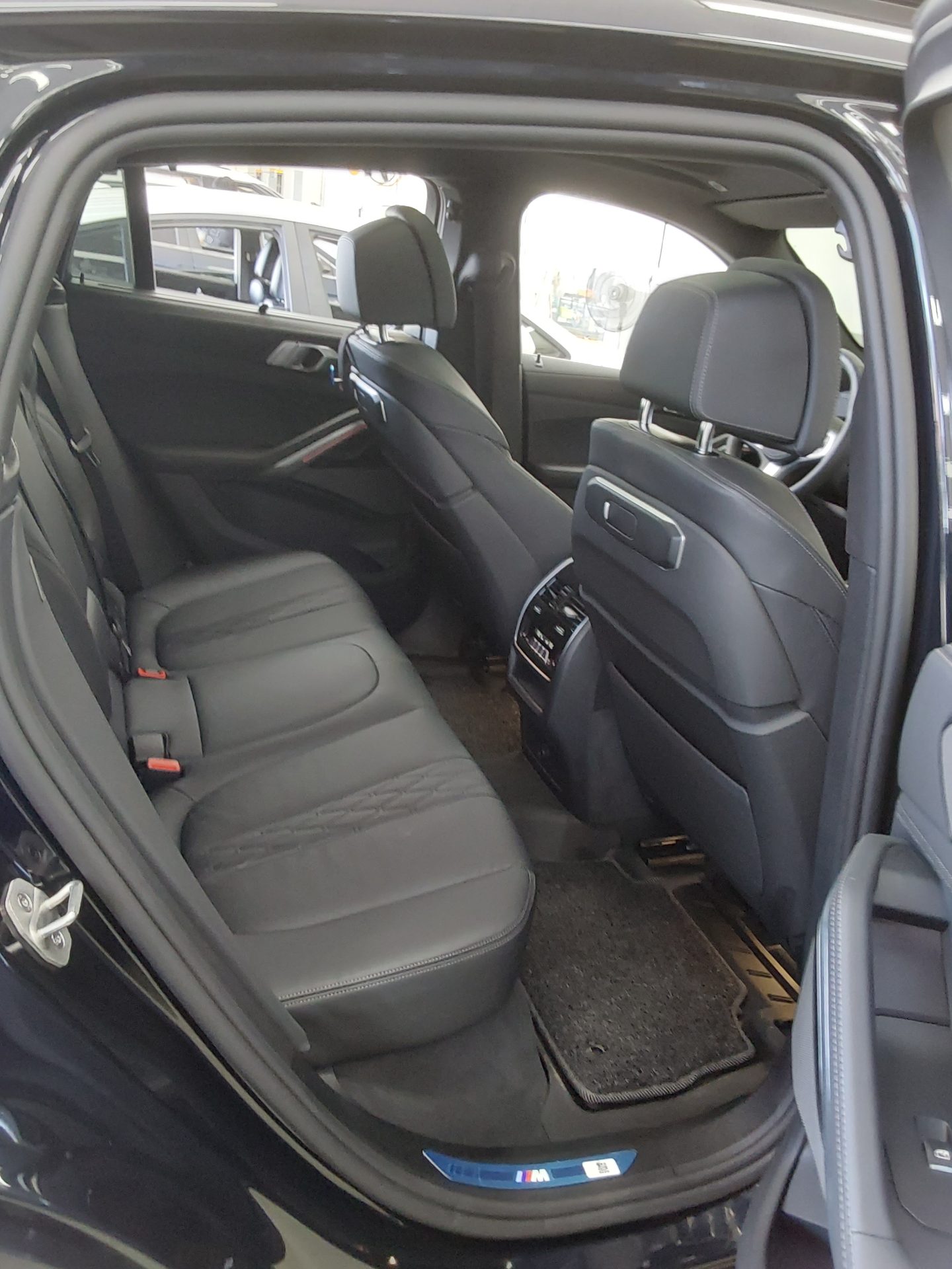 BMW X6 2025 - Image 12