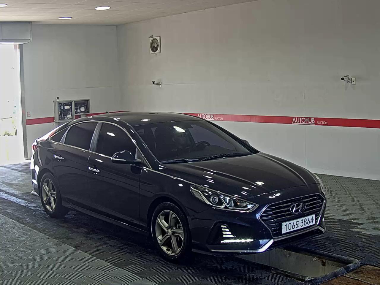 Hyundai Sonata 2018 - Image 2