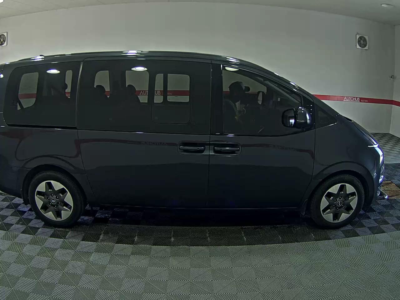 هيونداي ستاريا 2022 - صورة 3