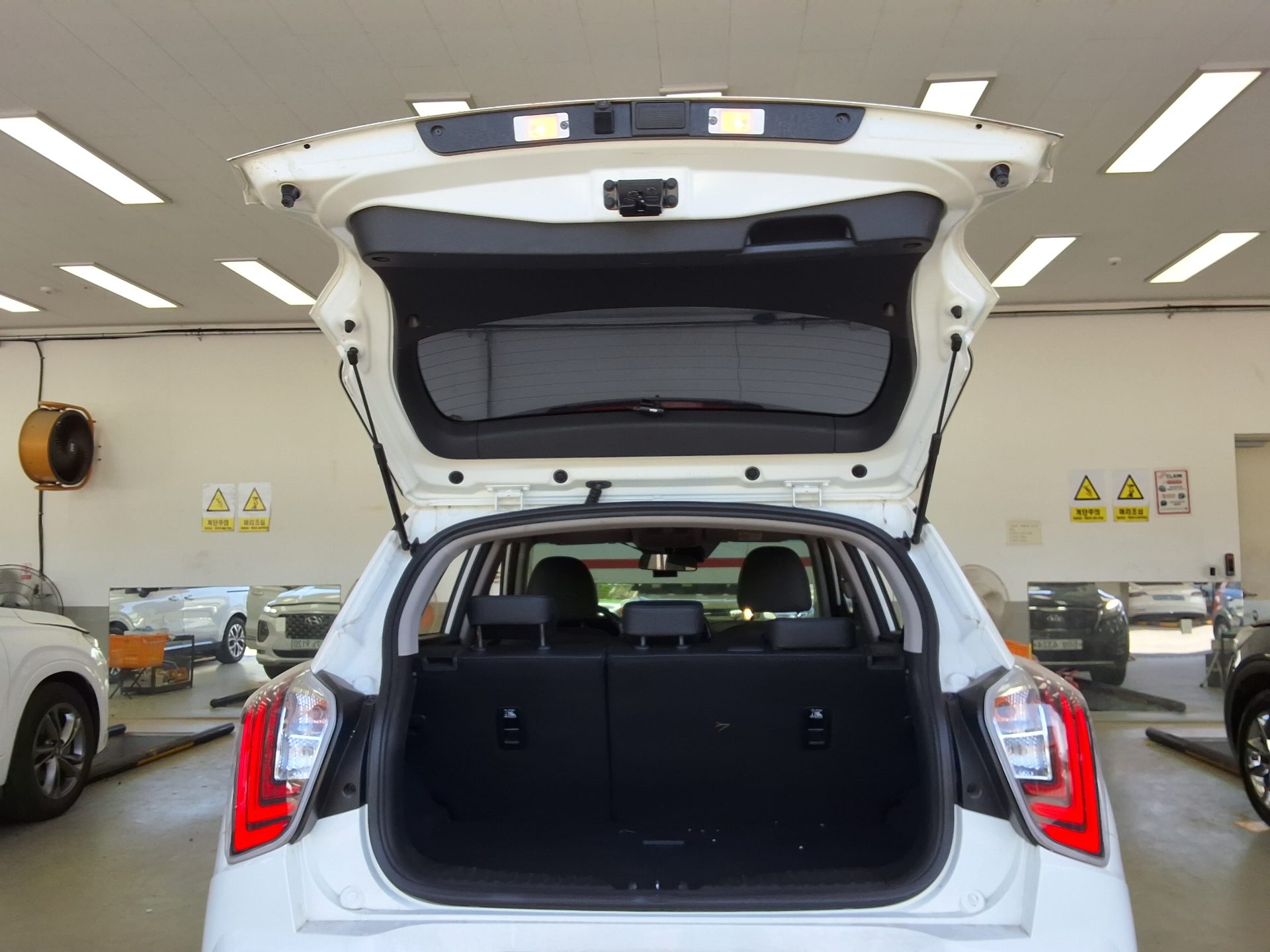 KG Mobility Tivoli 2021 - Image 14