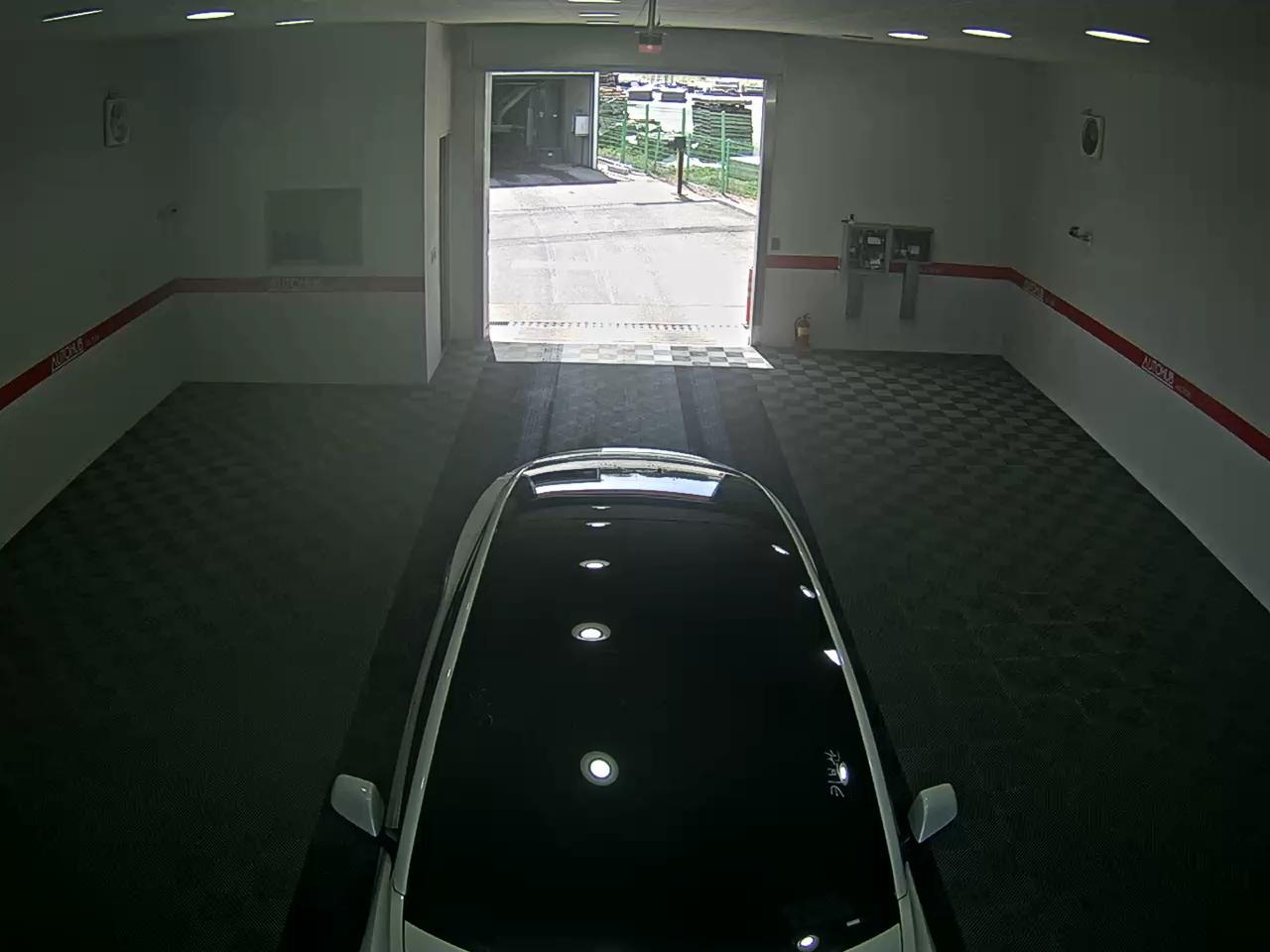 TESLA Model 3 2022 - 이미지 6