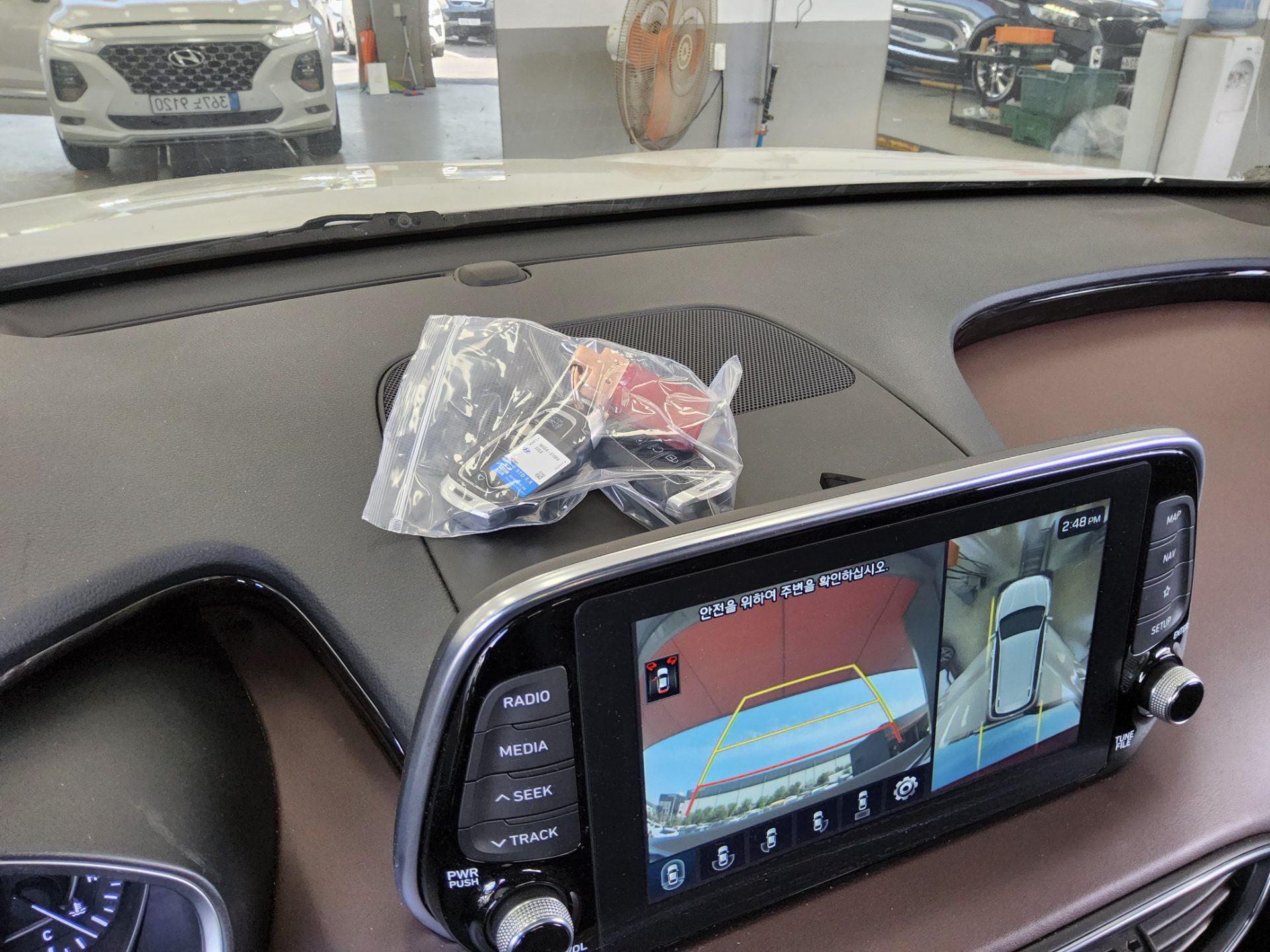 Hyundai Santa Fe 2020 - Image 18