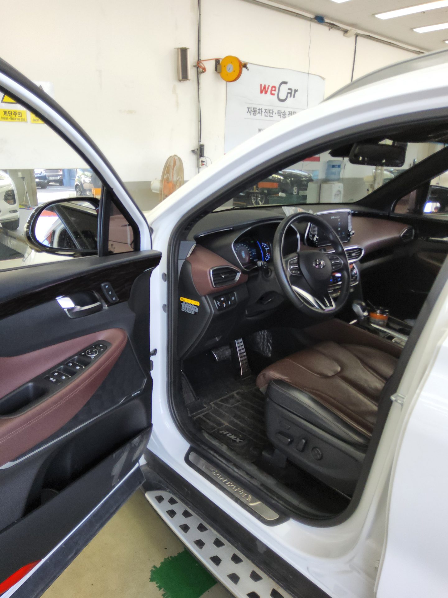 Hyundai Santa Fe 2020 - Image 9