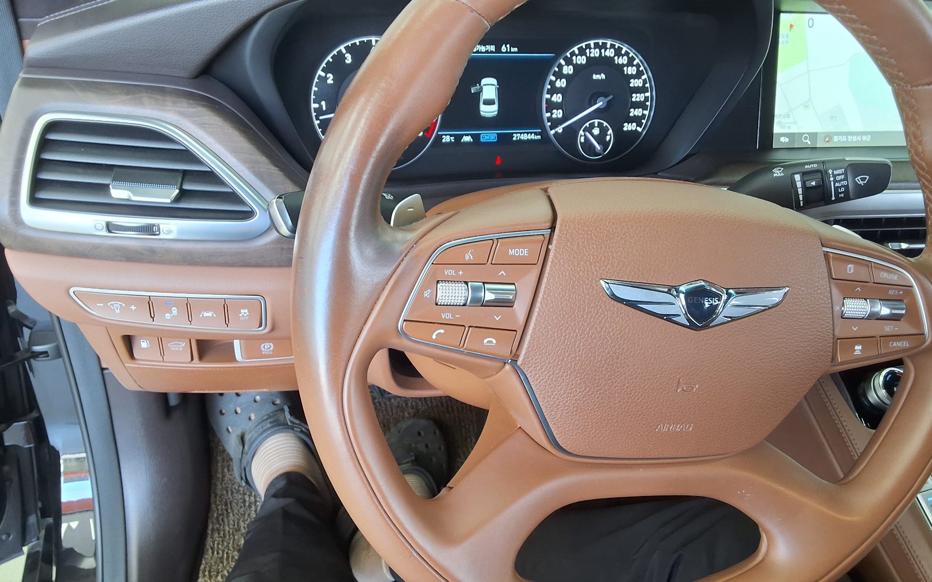 جينيسيس G90 2021 - صورة 16