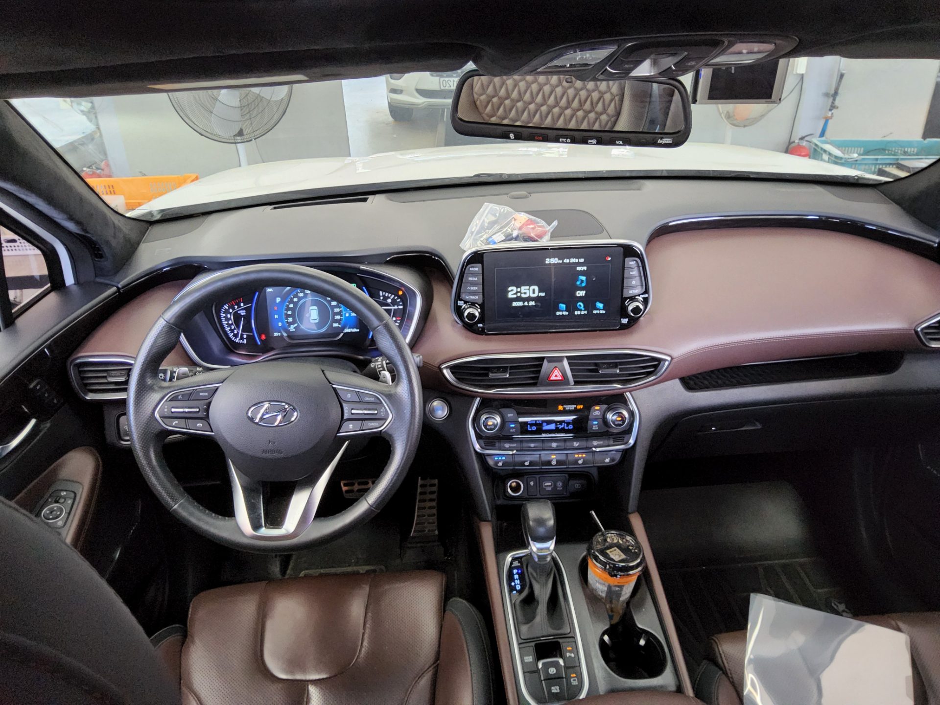 Hyundai Santa Fe 2020 - Image 10
