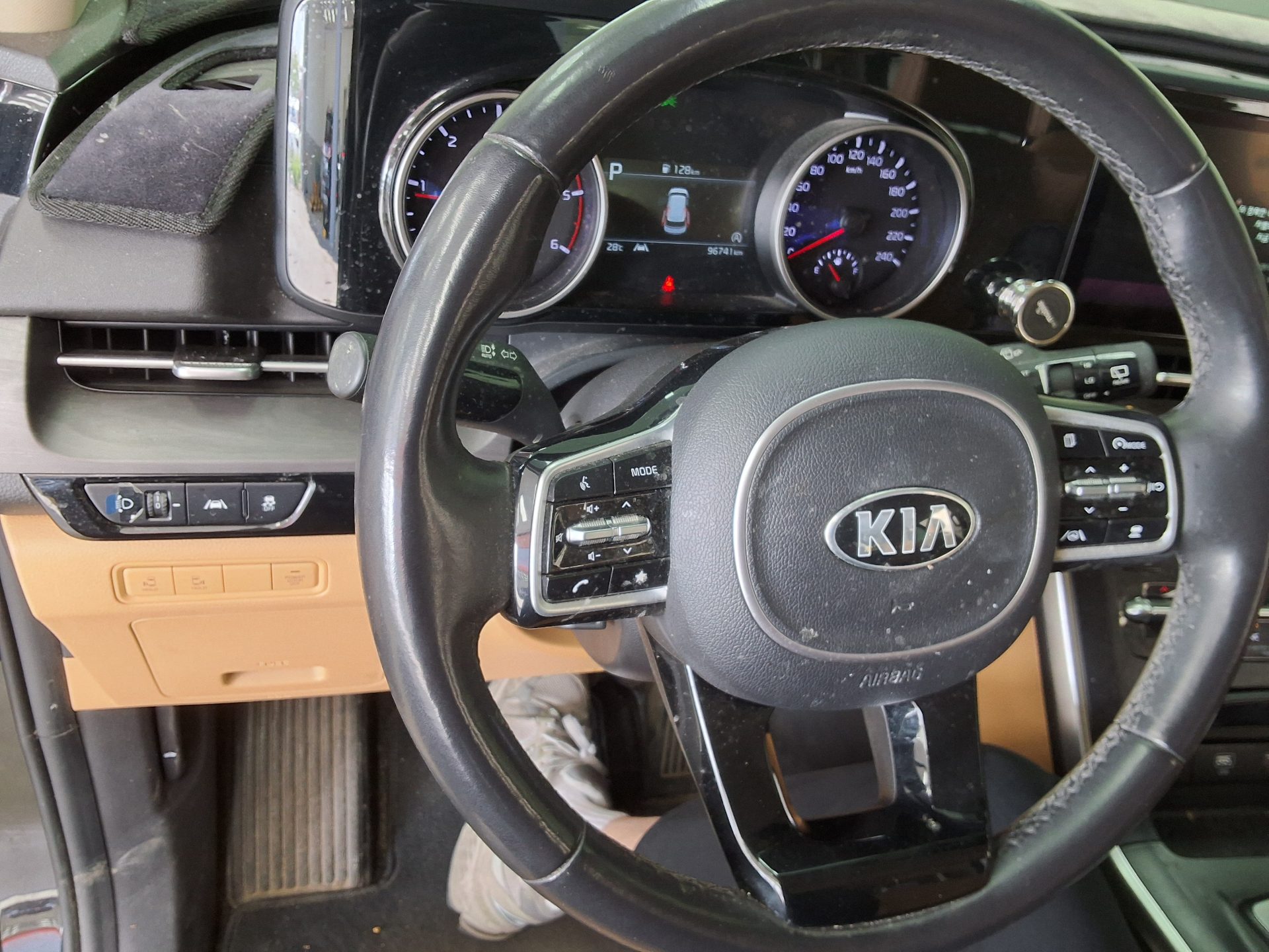 Kia Carnival 2021 - Image 16