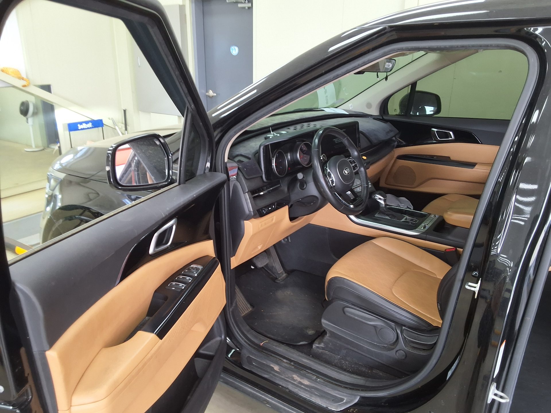Kia Carnival 2021 - Image 9
